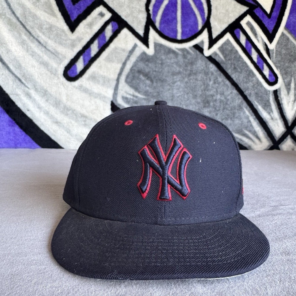 Size 7 1/2 - New York Yankees MLB New Era 59Fifty Hat Cap Black Red Fitted